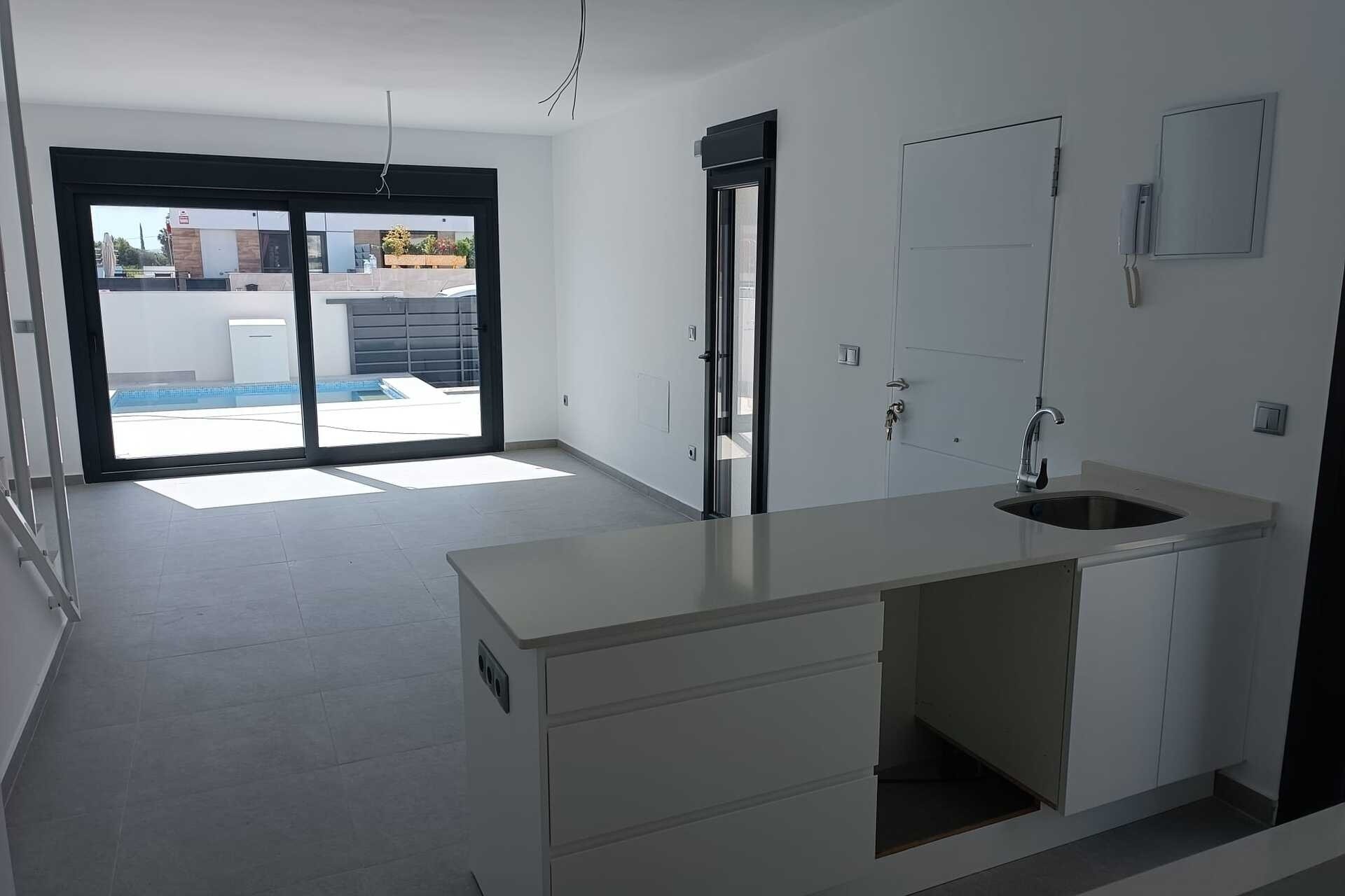 New Build - Freistehende Villa -
Daya Nueva