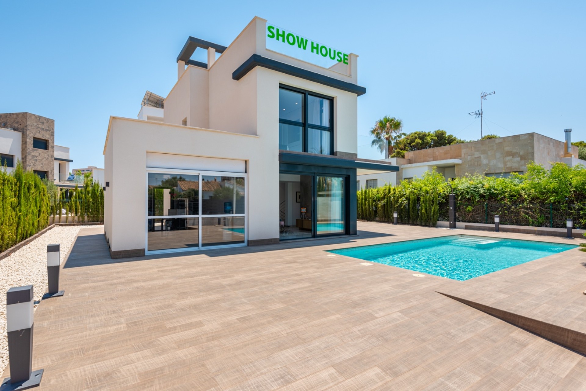 New Build - Freistehende Villa -
Playa Paraiso