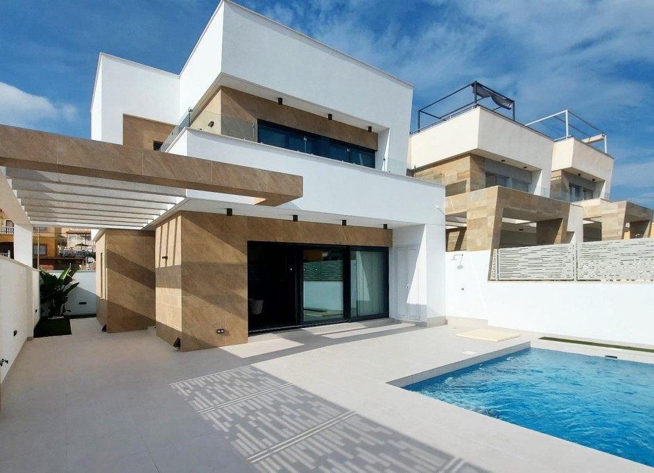 New Build - Freistehende Villa -
San Miguel de Salinas - BLUE LAGOON
