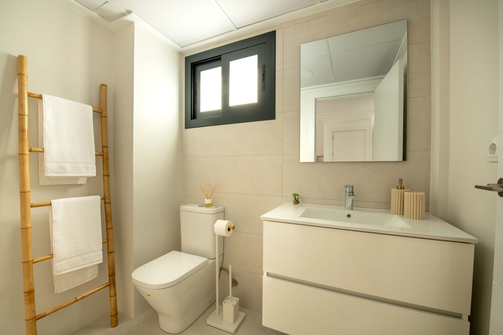 New Build - Semi Detached Villa -
Cox