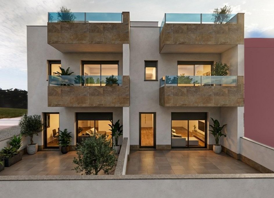 New Build - Stadthaus -
Bigastro - pueblo