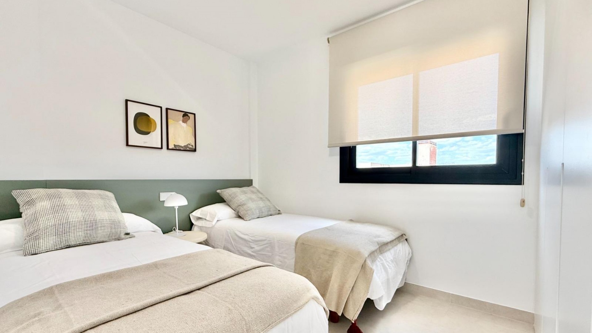 New Build - Stadthaus -
Cox - Sin Zona