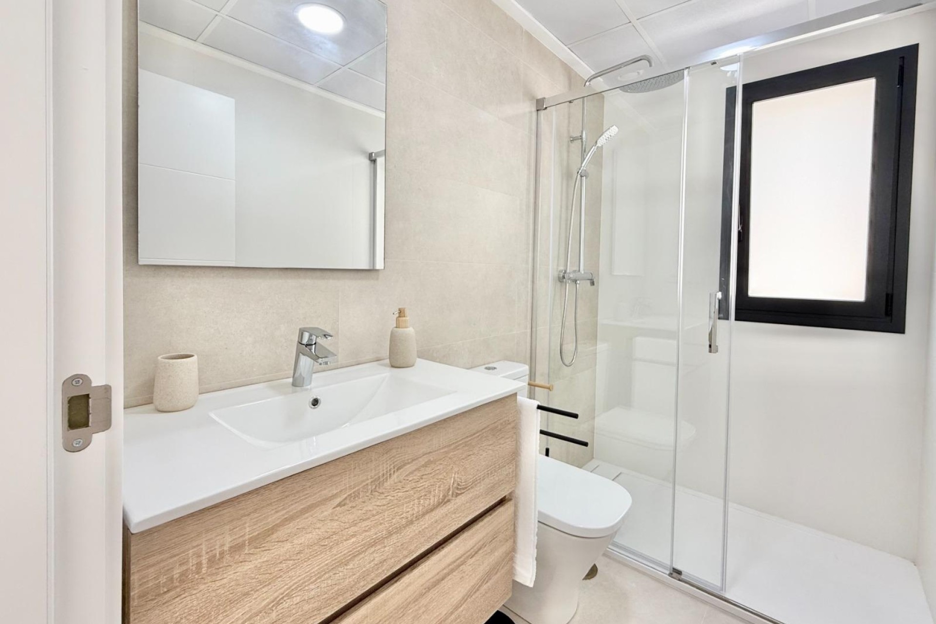 New Build - Town house -
Cox - San Fernando