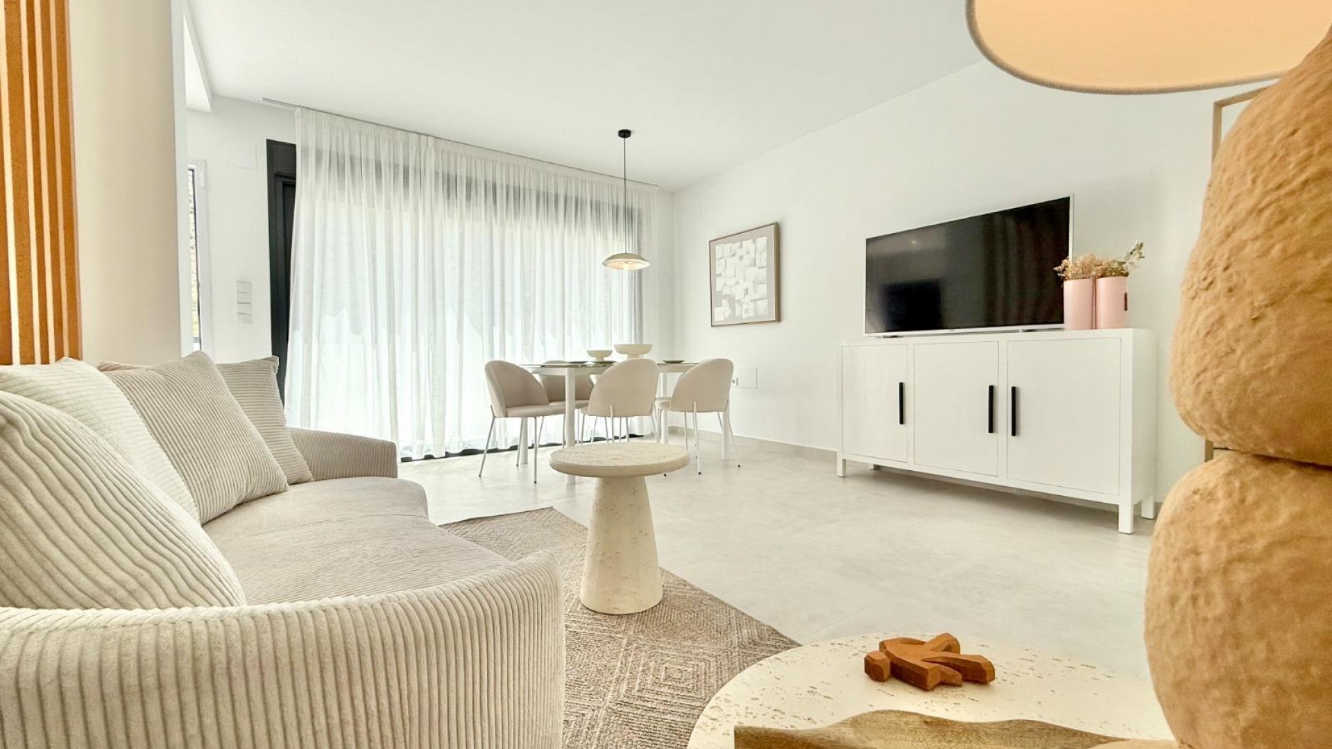 New Build - Town house -
Cox - Sin Zona