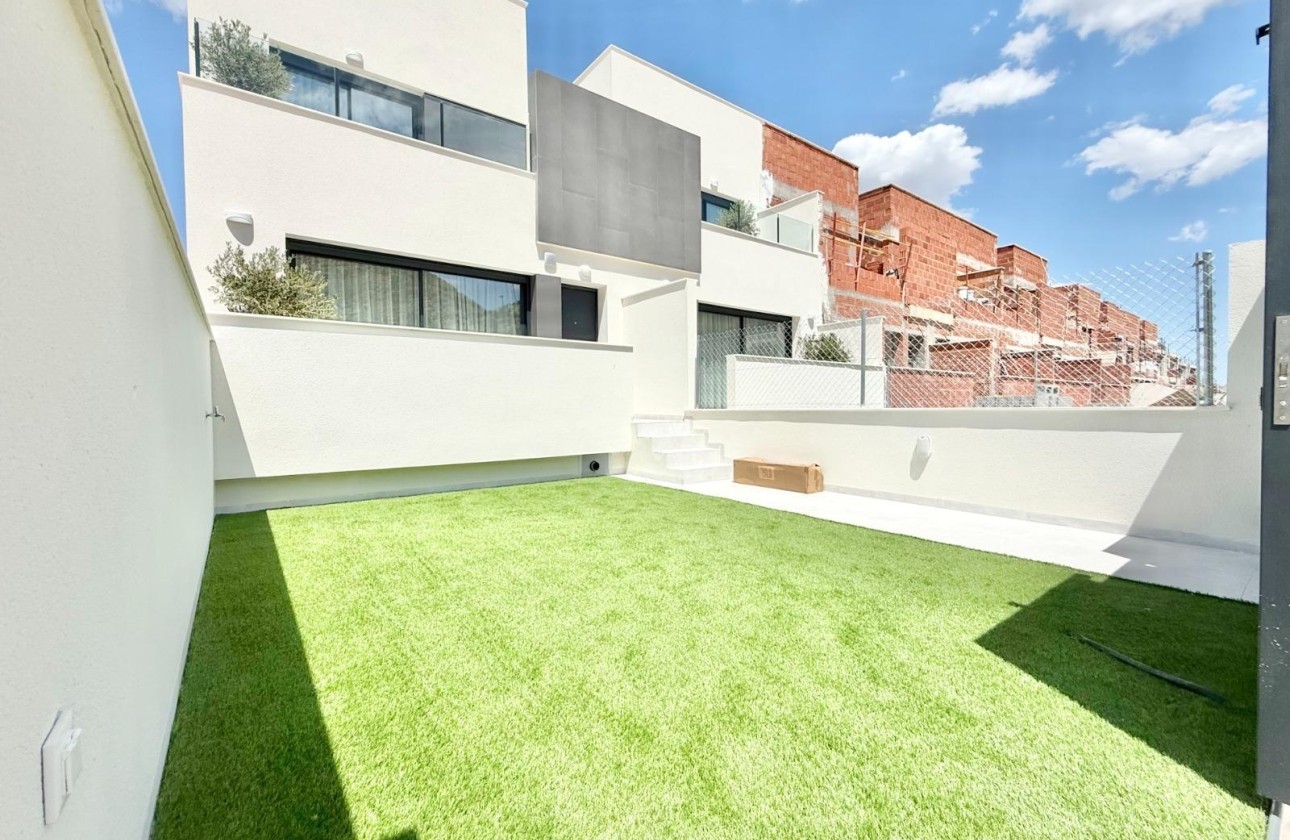 New Build - Townhouse -
Cox - San Fernando