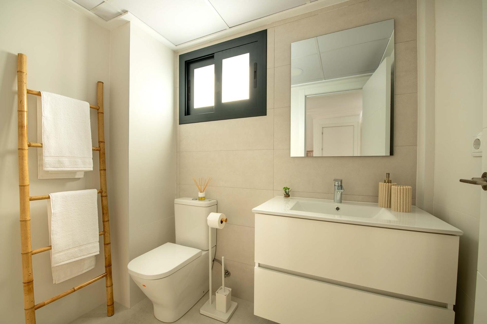 New Build - Wohnung / Apartment -
Cox - San Fernando