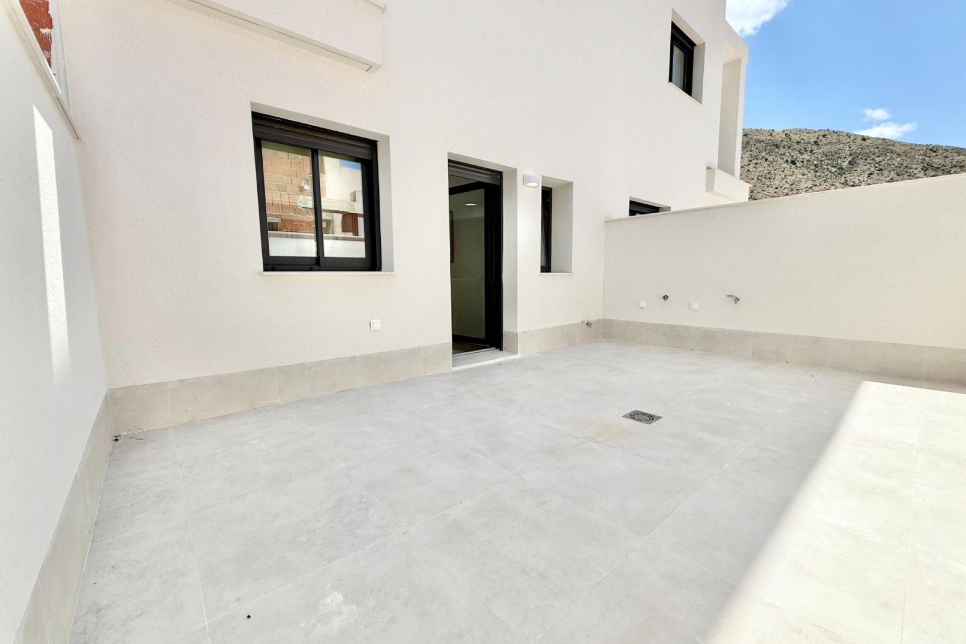 New Build - Wohnung / Apartment -
Cox