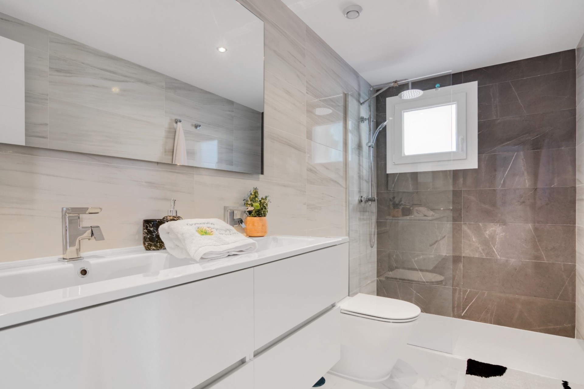 New Build - Wohnung / Apartment -
Torrevieja - Punta Prima*