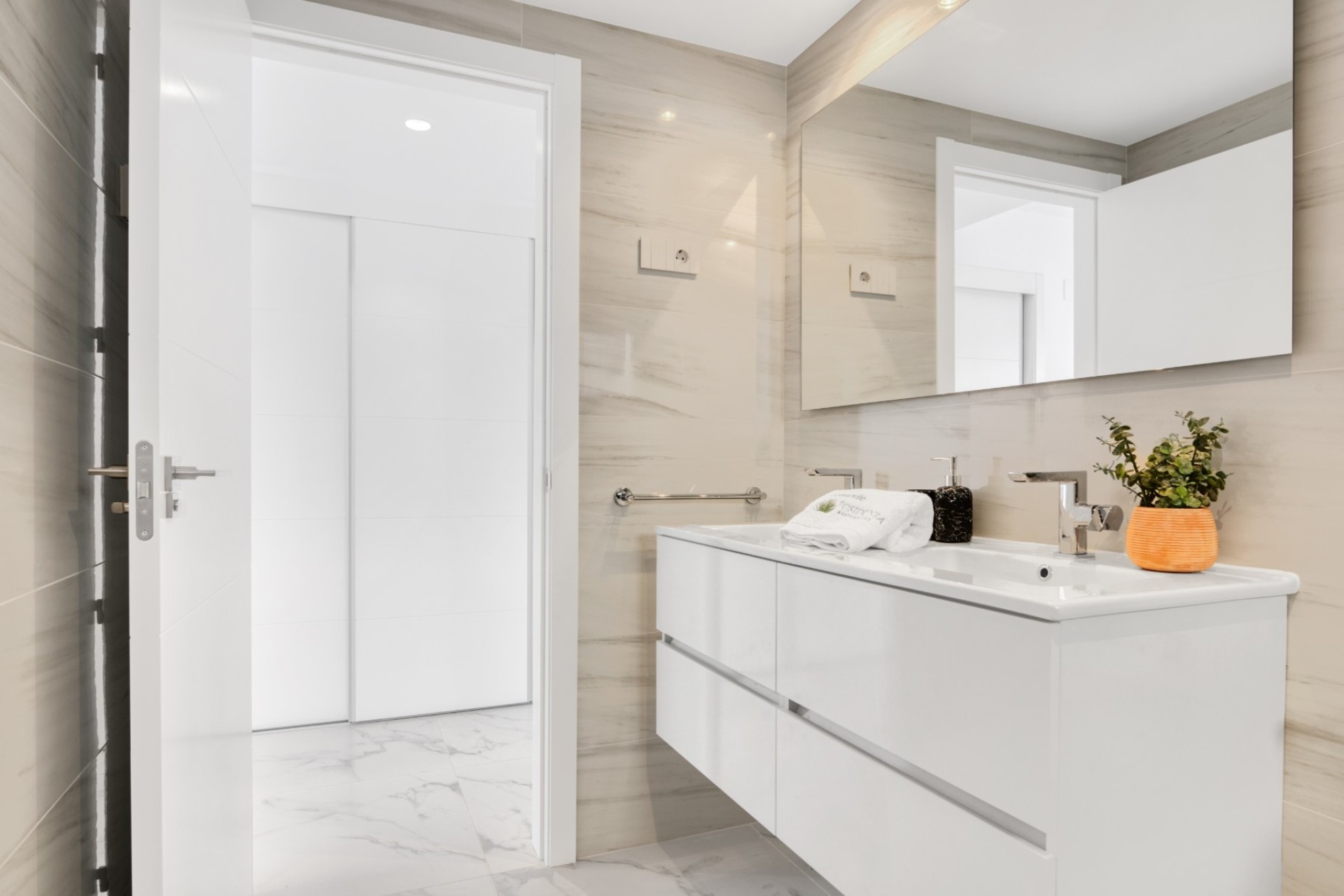 New Build - Wohnung / Apartment -
Torrevieja - Punta Prima*