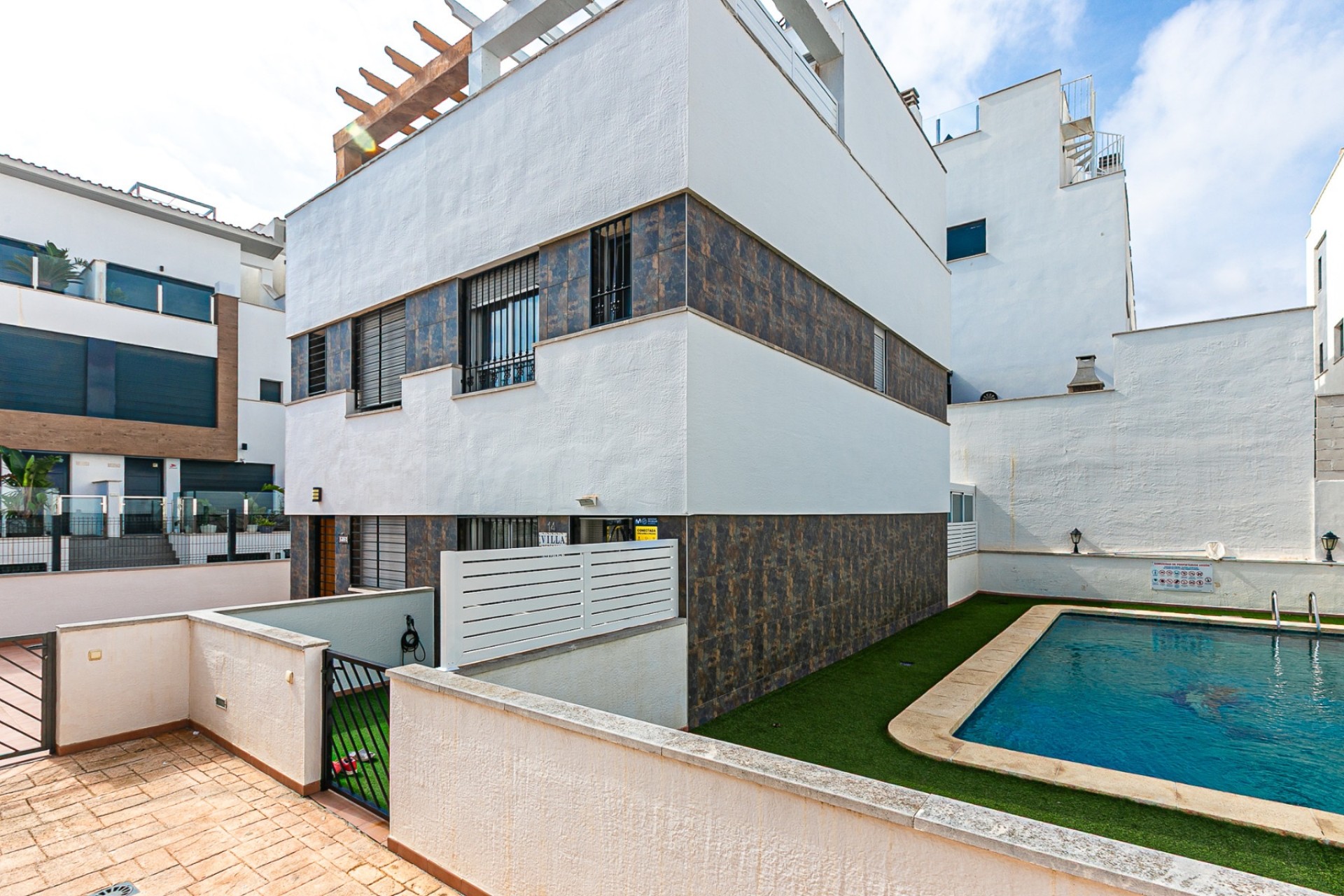 NIEUWBOUW - Appartement / Flat -
Torrevieja - Nueva Torrevieja