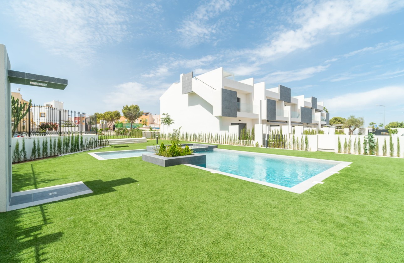 NIEUWBOUW - Appartement / Flat -
Torrevieja