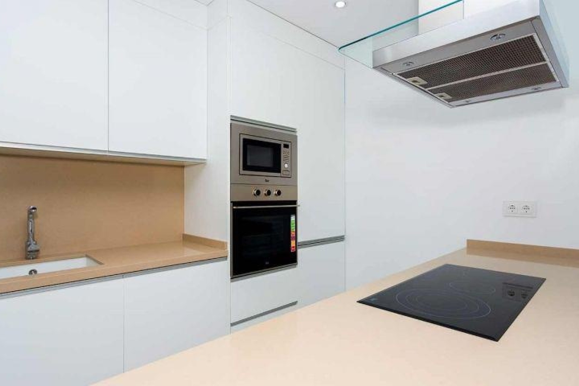 NIEUWBOUW - Halfvrijstaande villa -
Daya Nueva - Center