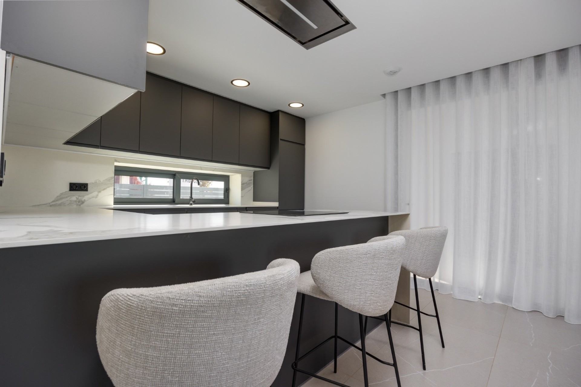 NIEUWBOUW - Halfvrijstaande villa -
Torrevieja - Nueva Torrevieja