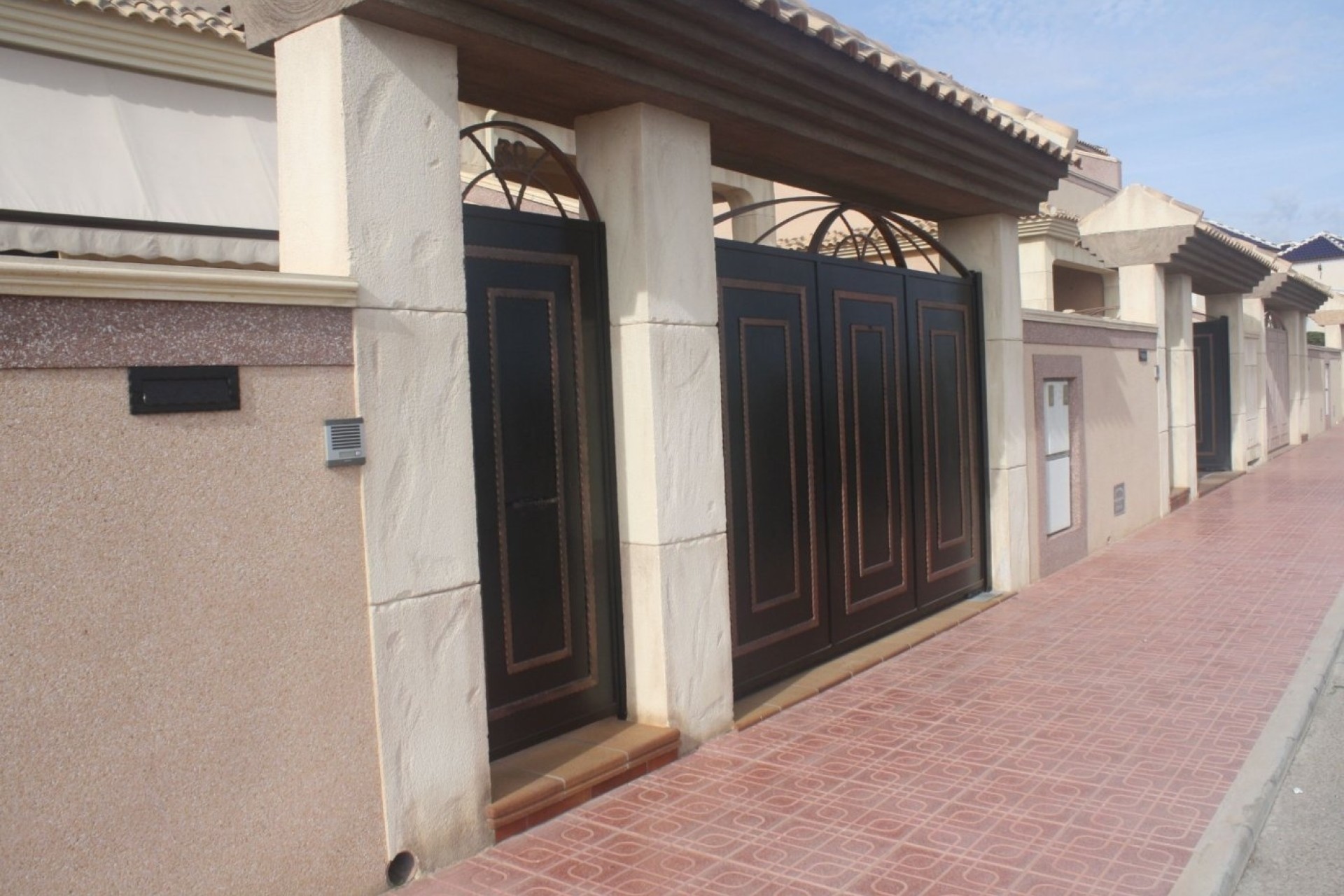NIEUWBOUW - Rijhuis -
Torrevieja - Los altos