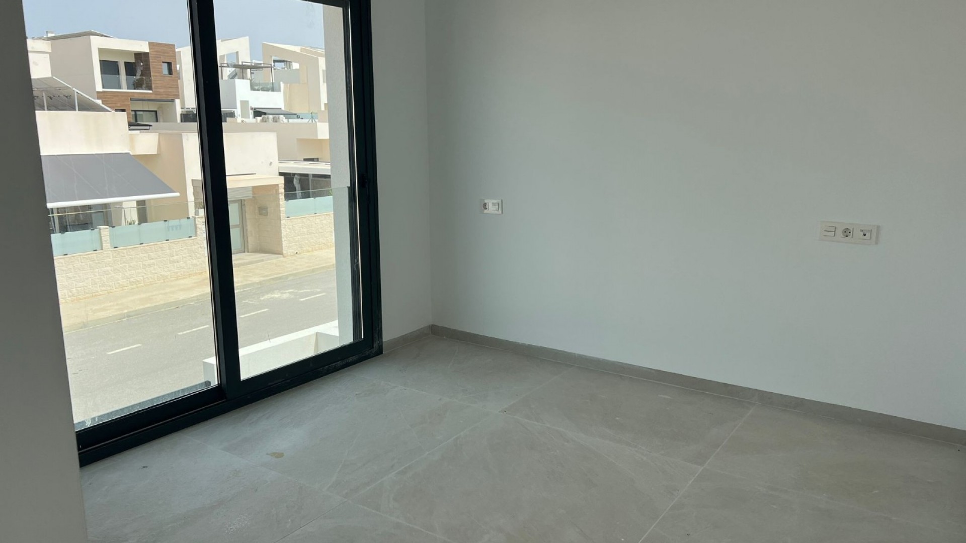 Nouvelle construction - Halfvrijstaande villa -
Benijofar