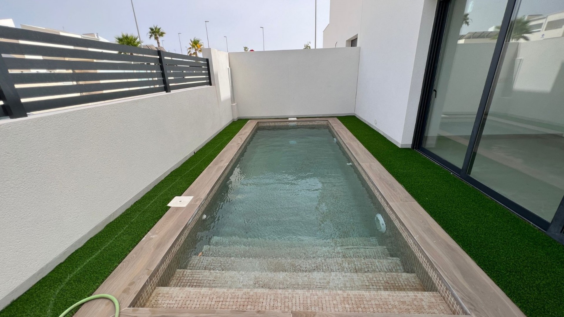 Nouvelle construction - Halfvrijstaande villa -
Benijofar