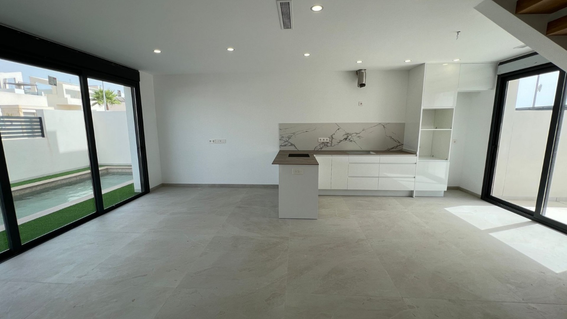 Nouvelle construction - Halfvrijstaande villa -
Benijofar