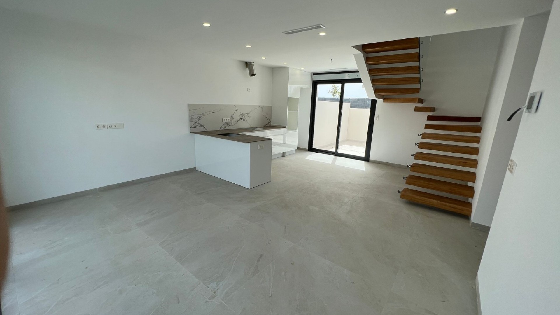 Nouvelle construction - Halfvrijstaande villa -
Benijofar