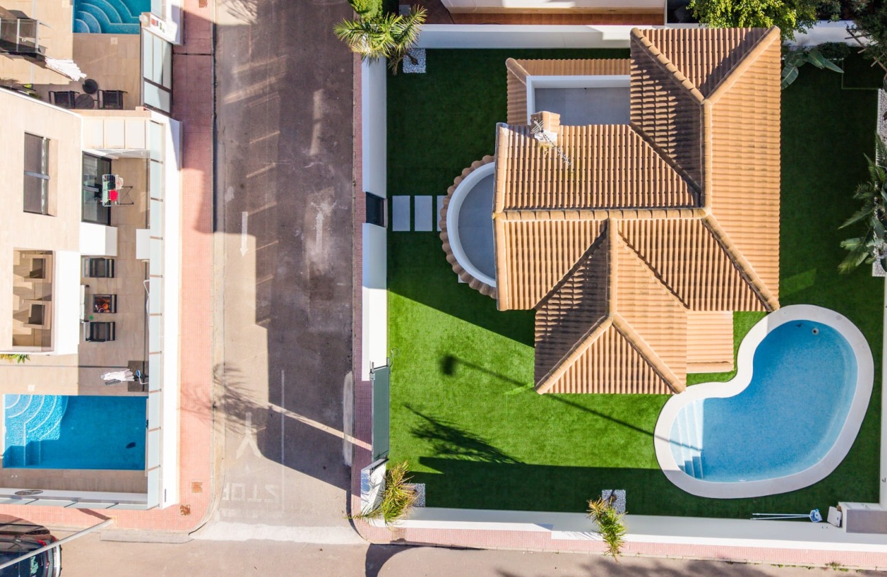 Nouvelle construction - Villa Individuelle -
Orihuela Costa