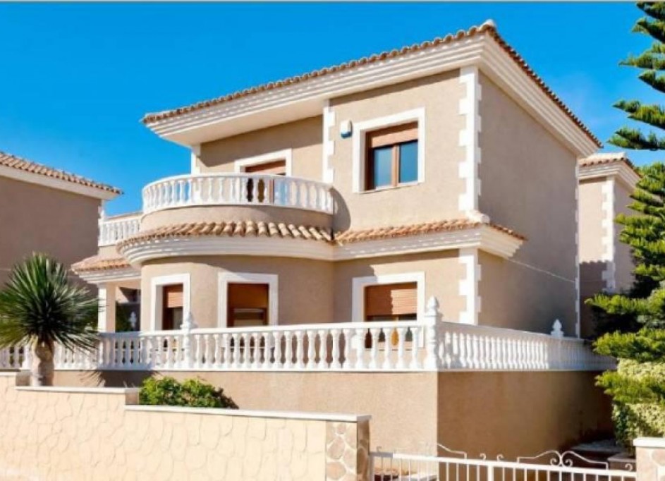 Nouvelle construction - Villa -
Torrevieja - Los altos