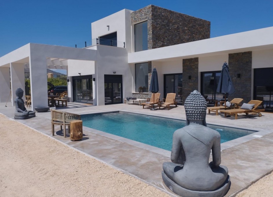 Nouvelle construction - Vrijstaande Villa -
Aspe