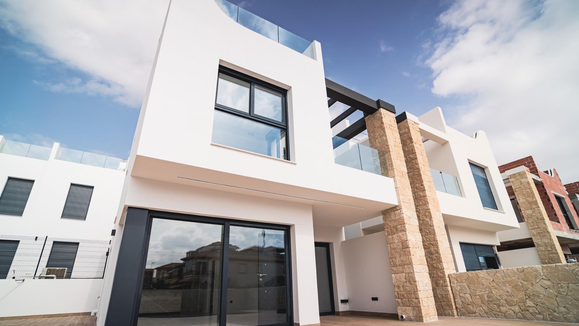 Nouvelle construction - Vrijstaande Villa -
Orihuela Costa - Punta Prima