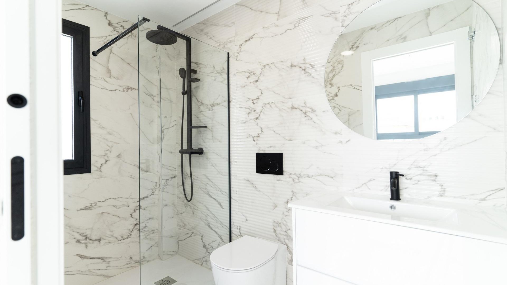 Nouvelle construction - Vrijstaande Villa -
Orihuela Costa - Punta Prima