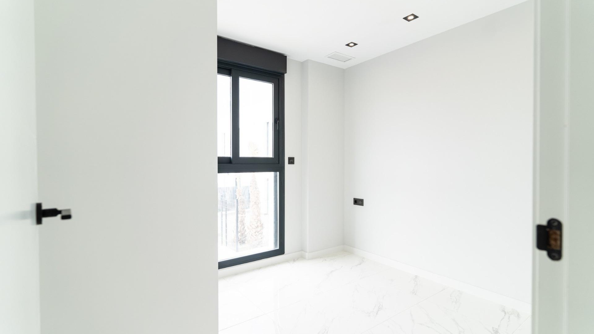 Nouvelle construction - Vrijstaande Villa -
Orihuela Costa - Punta Prima