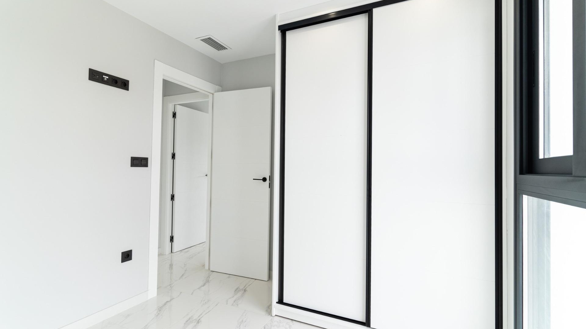 Nouvelle construction - Vrijstaande Villa -
Orihuela Costa - Punta Prima