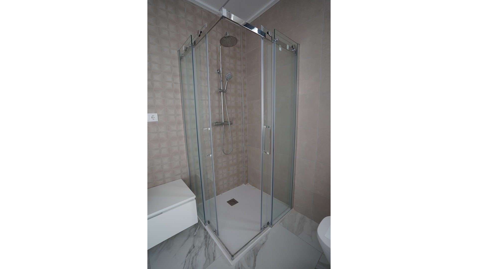 Nouvelle construction - Vrijstaande Villa -
Polop - Alberca