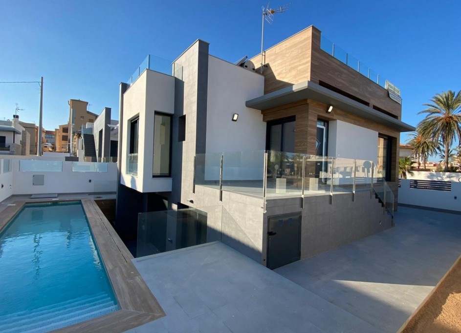 Nouvelle construction - Vrijstaande Villa -
Torrevieja - La Mata