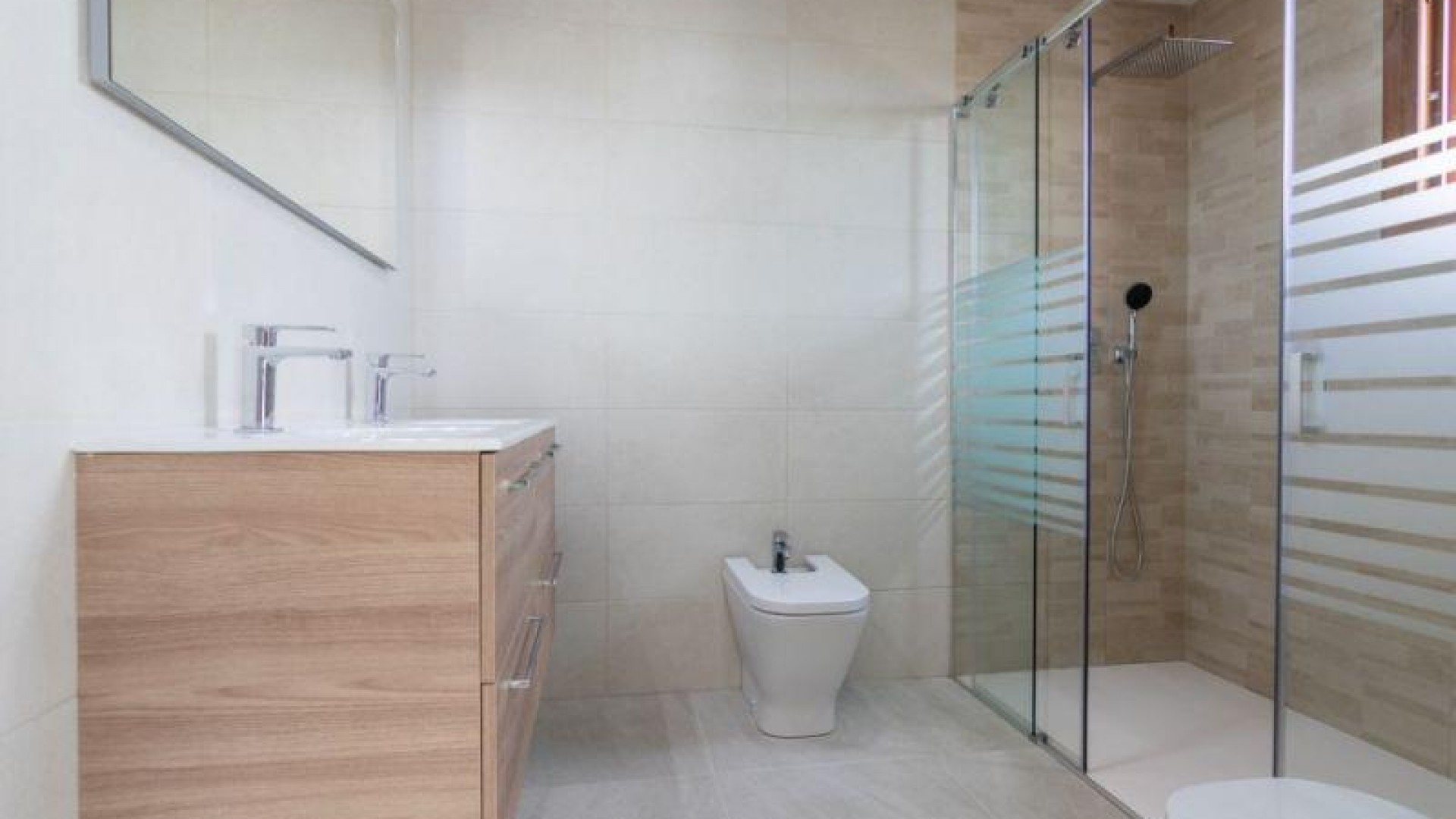 Nouvelle construction - Vrijstaande Villa -
Torrevieja - Los altos