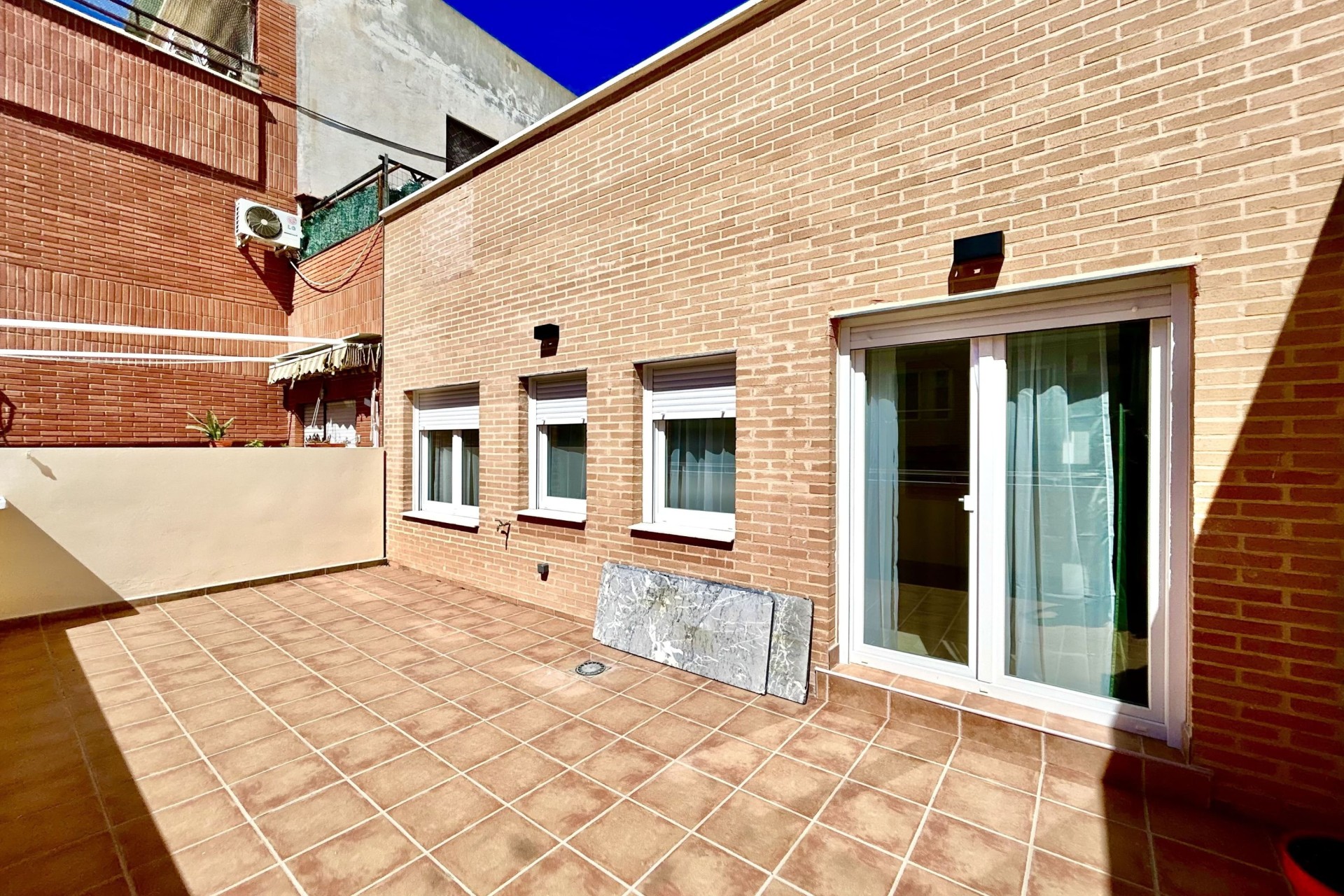 Nowa konstrukcja - Apartament / Mieszkanie -
Alicante - Alicante (Alacant)