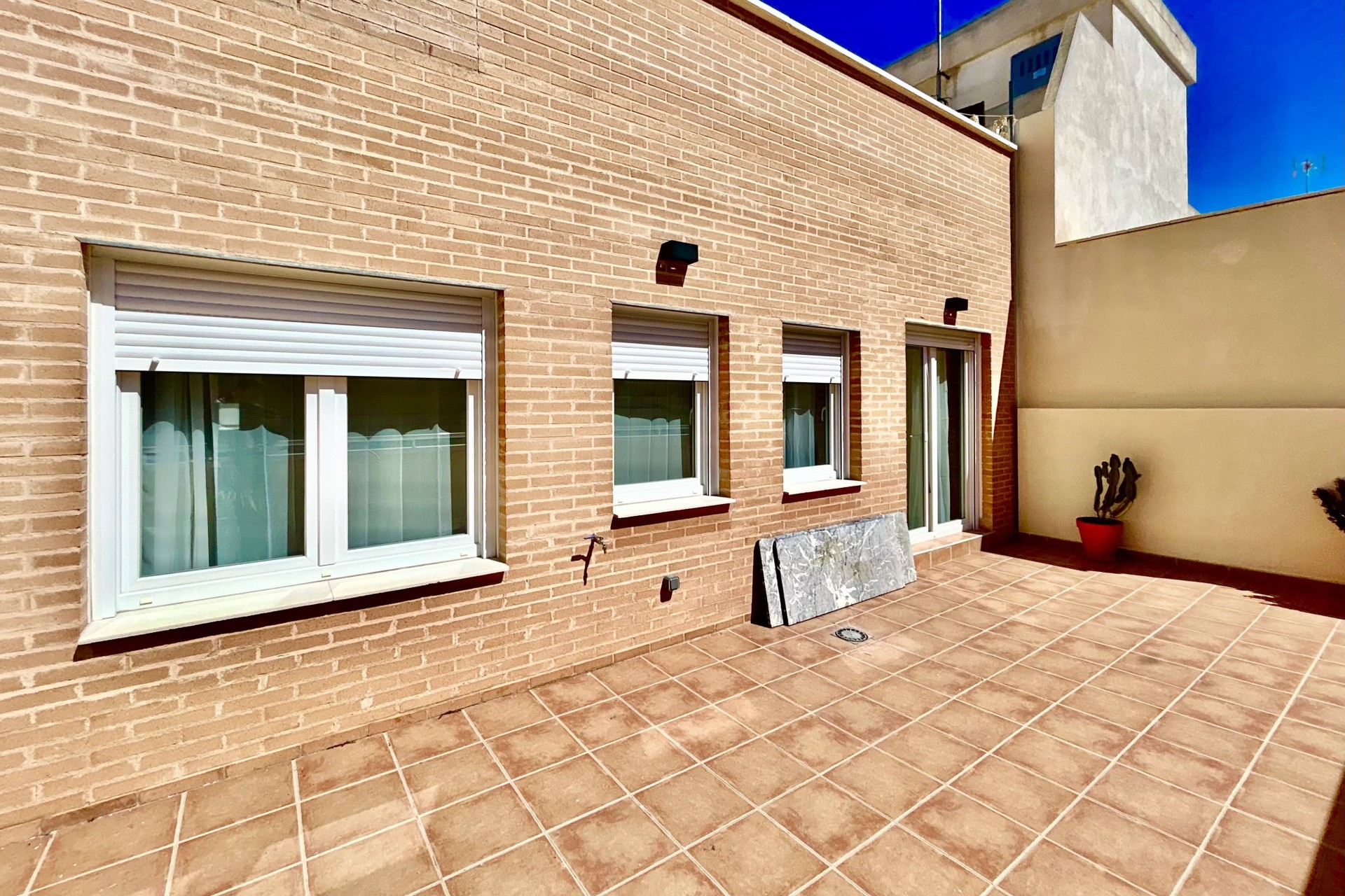 Nowa konstrukcja - Apartament / Mieszkanie -
Alicante - Alicante (Alacant)