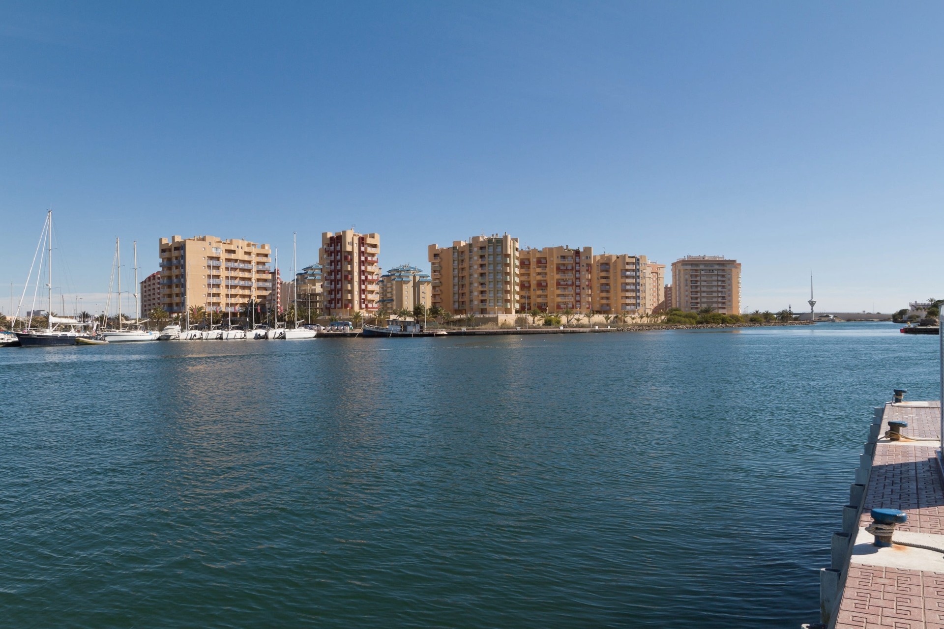 Nowa konstrukcja - Apartament / Mieszkanie -
La Manga del Mar Menor - La Manga