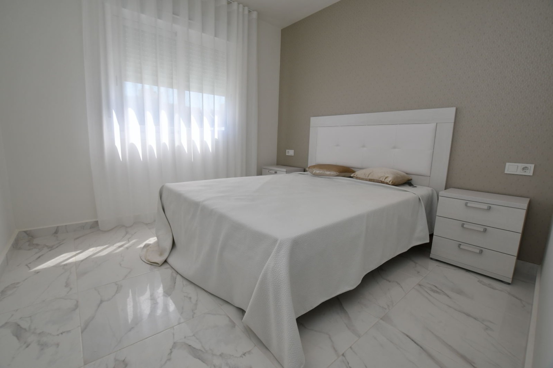 Nowa konstrukcja - Apartament / Mieszkanie -
San Miguel de Salinas
