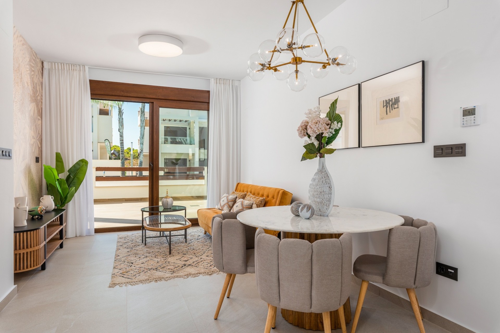 Nowa konstrukcja - Bungalow dolny -
Torrevieja