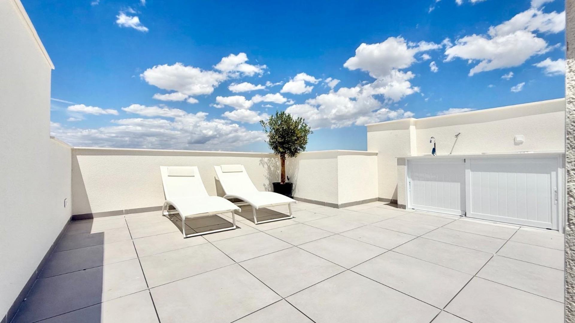 Nowa konstrukcja - Dom miejski -
Cox - Sin Zona