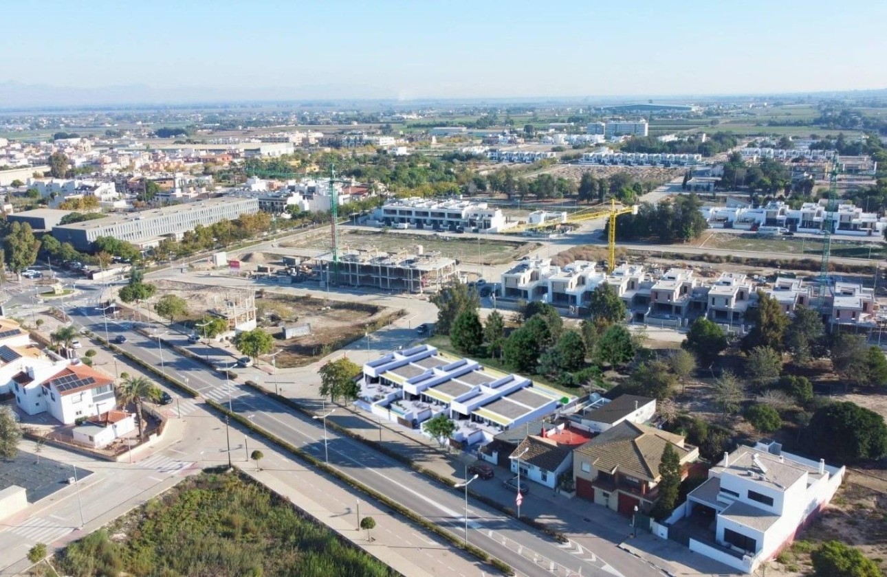 Nowa konstrukcja - Dom miejski -
Dolores - Sector 3