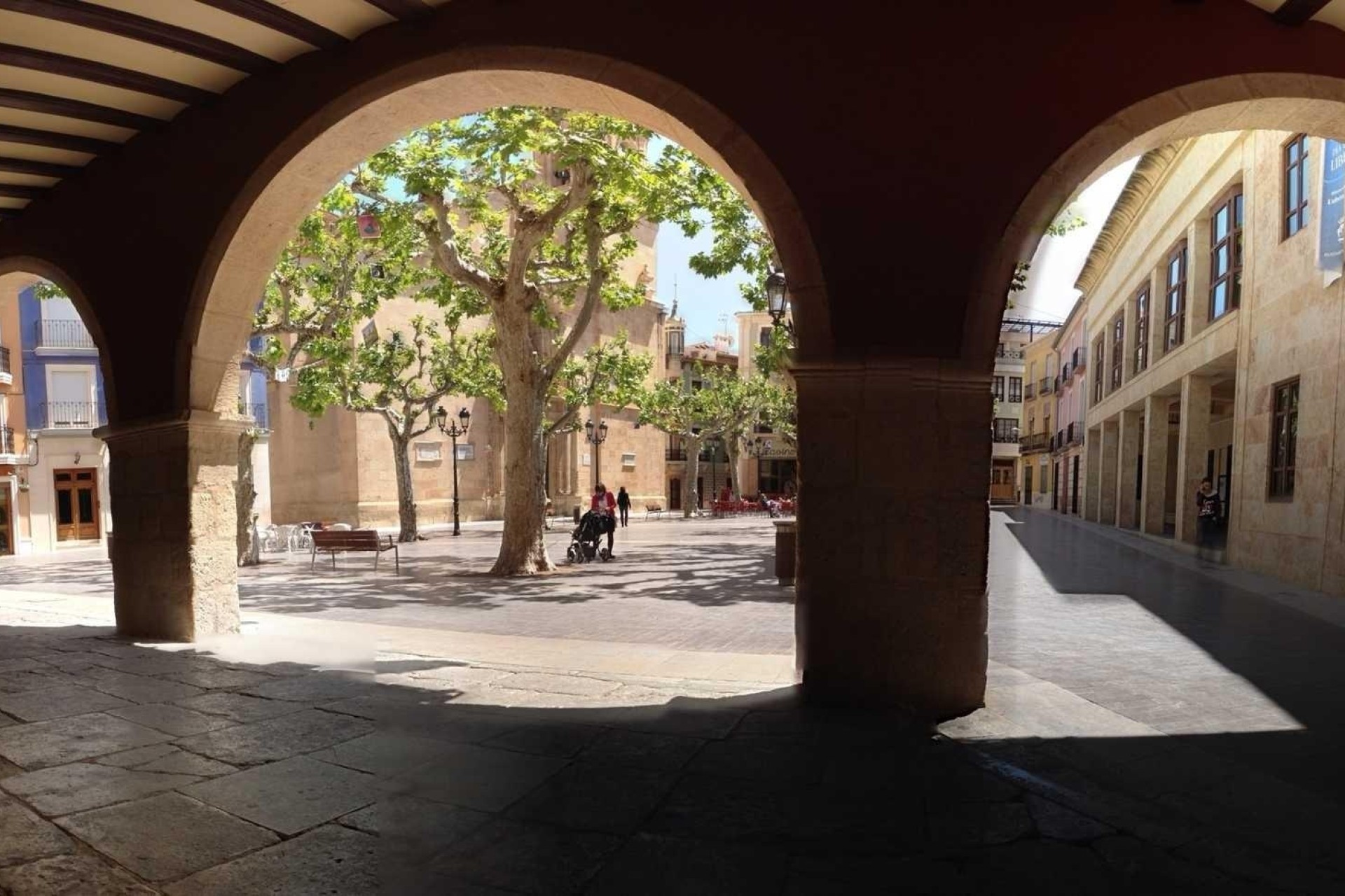 Nowa konstrukcja - Willa wolnostojąca -
Aspe - Center