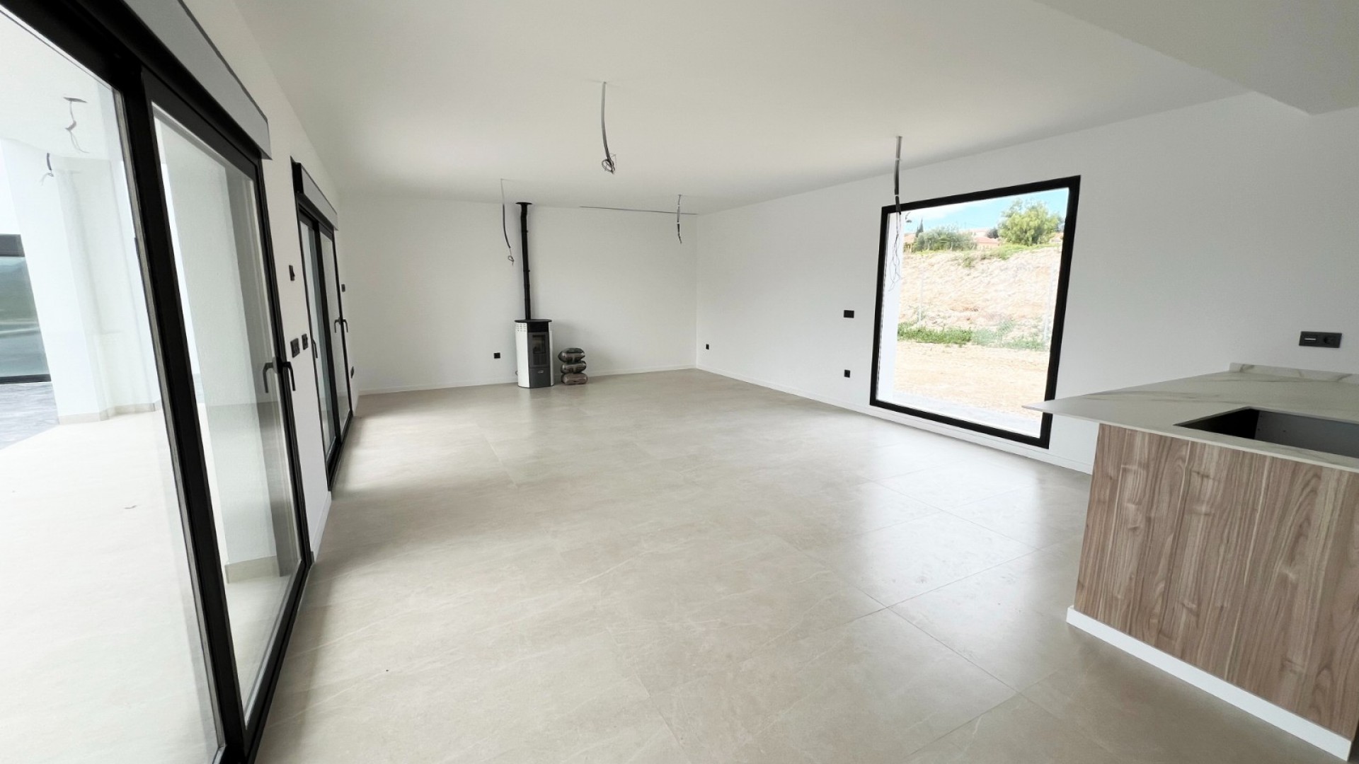 Nowa konstrukcja - Willa wolnostojąca -
Aspe