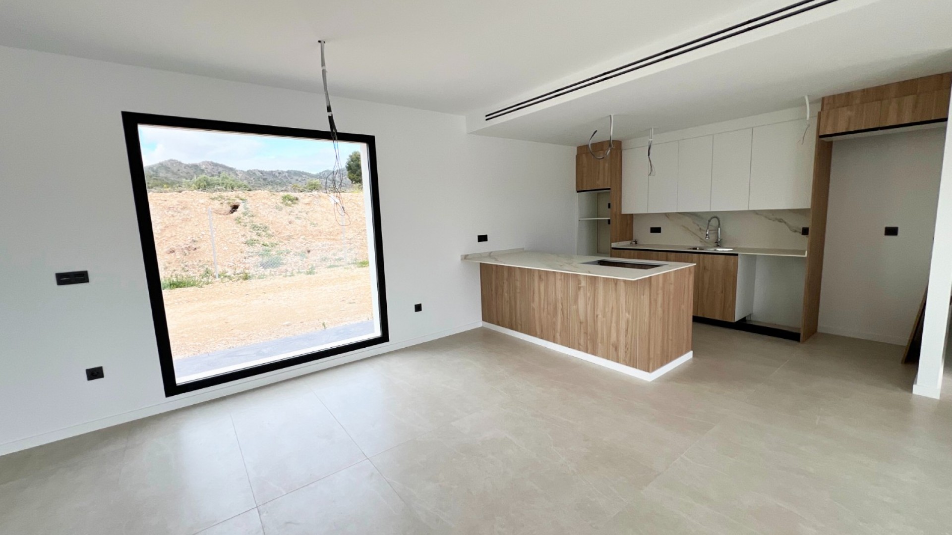 Nowa konstrukcja - Willa wolnostojąca -
Aspe