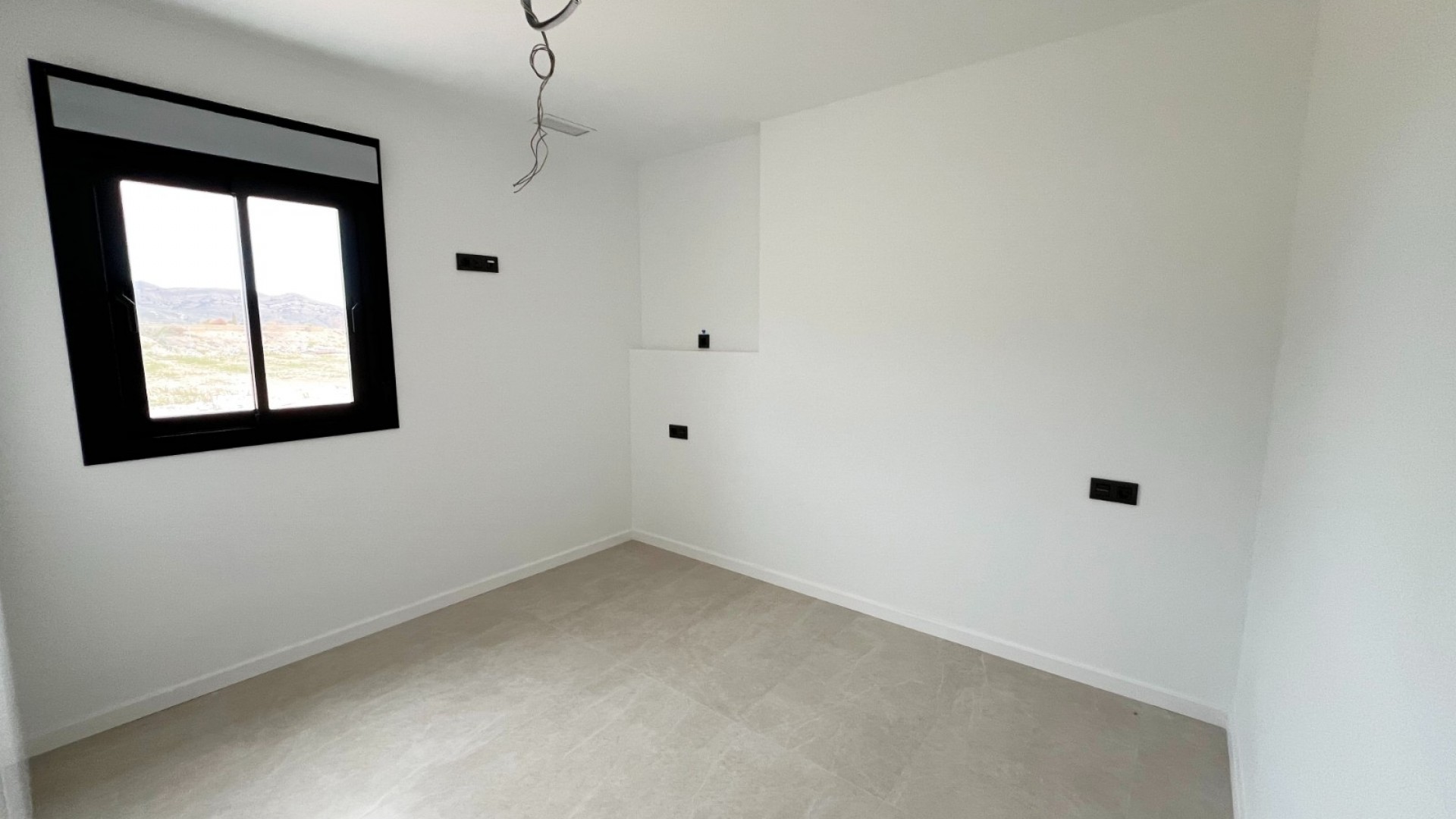 Nowa konstrukcja - Willa wolnostojąca -
Aspe