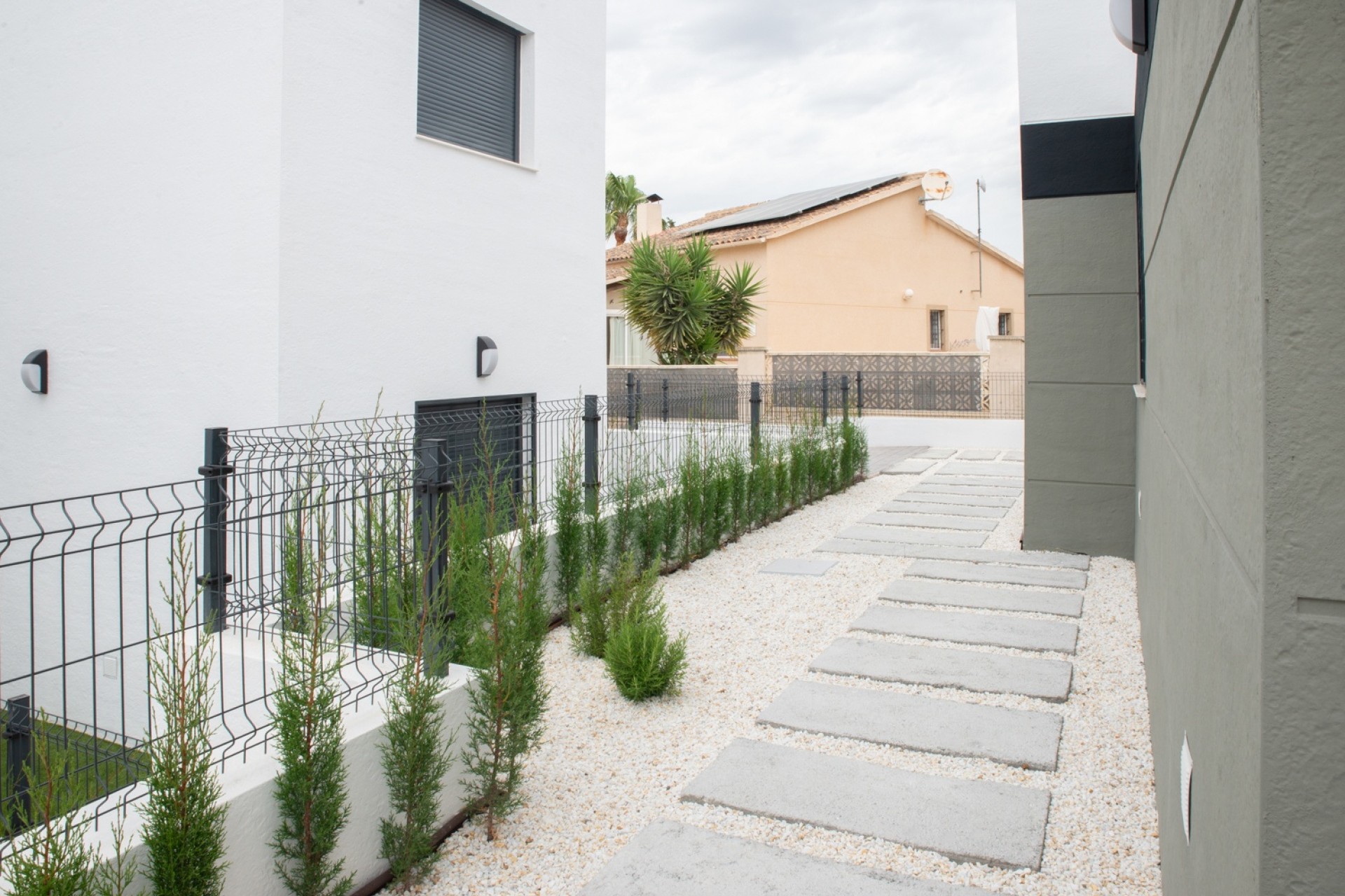 Nowa konstrukcja - Willa wolnostojąca -
Busot, zona Bonalba Golf (Alicante) - Spain