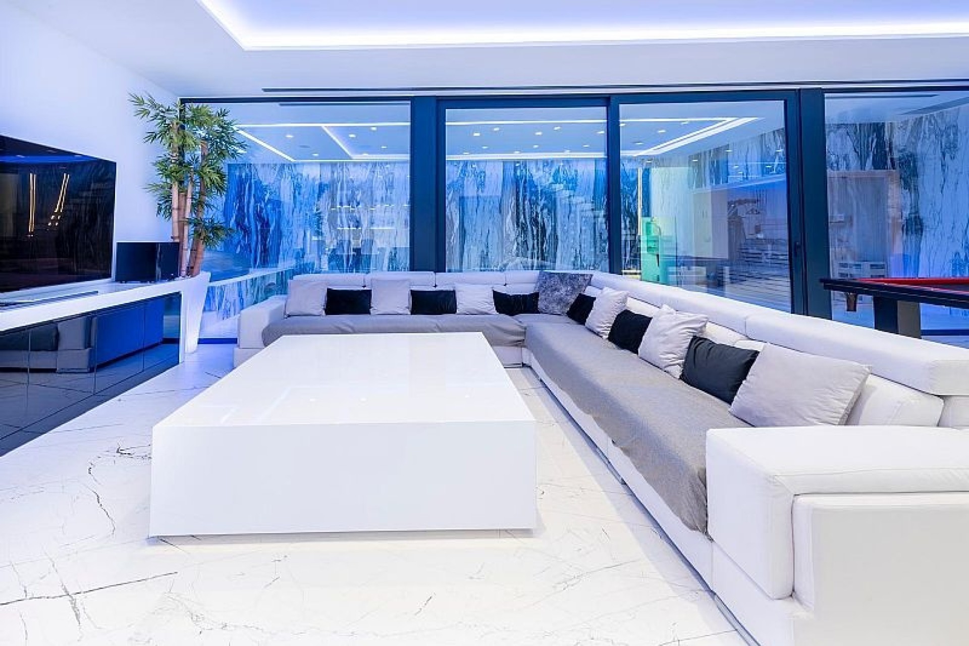 Nowa konstrukcja - Willa wolnostojąca -
Calpe