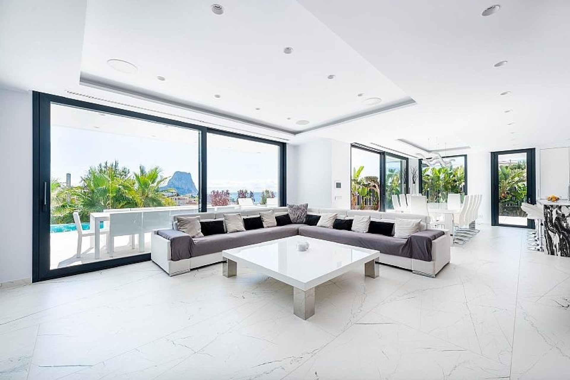 Nowa konstrukcja - Willa wolnostojąca -
Calpe