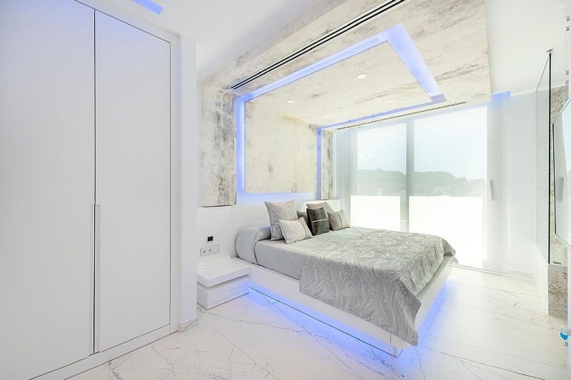 Nowa konstrukcja - Willa wolnostojąca -
Calpe