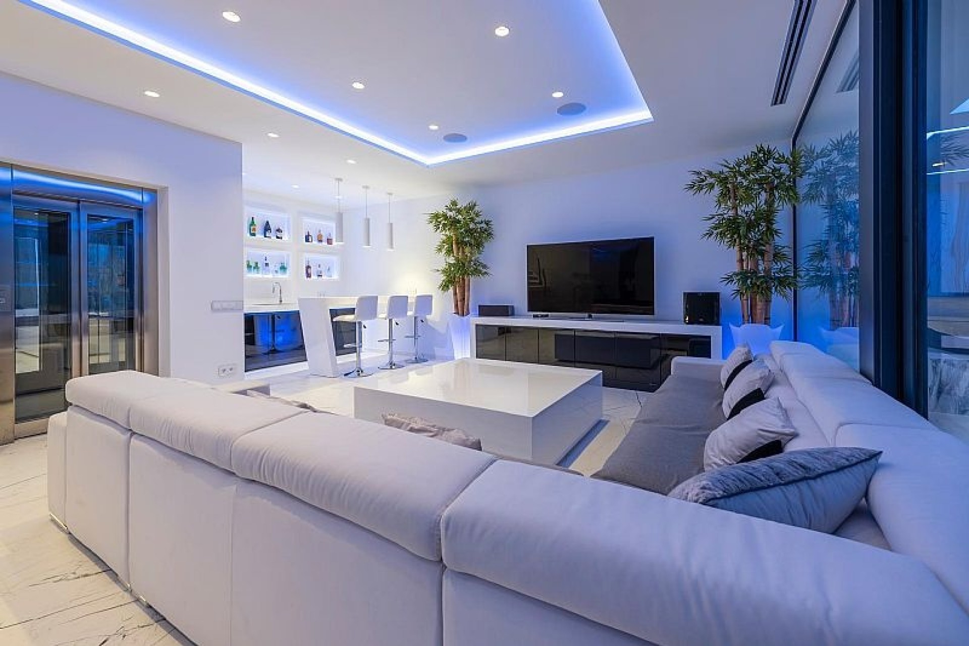 Nowa konstrukcja - Willa wolnostojąca -
Calpe