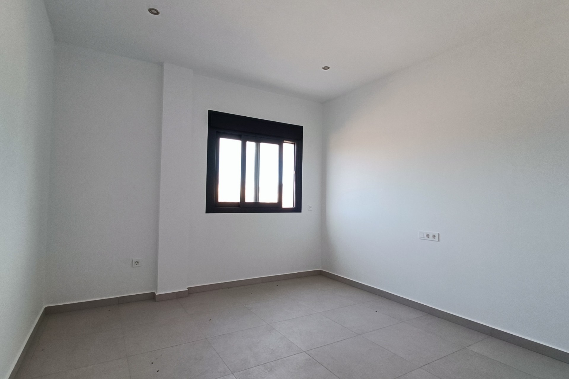 Nowa konstrukcja - Willa wolnostojąca -
Cañada de la Leña