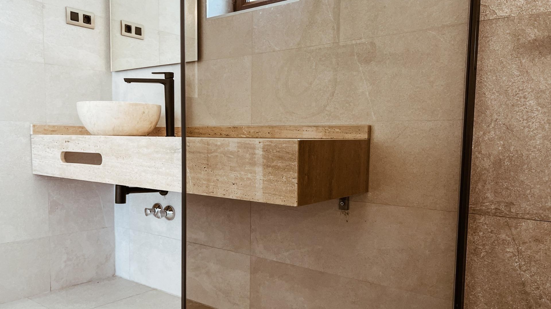 Nowa konstrukcja - Willa wolnostojąca -
Cuevas Del Almanzora